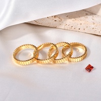 Cincin Gelombang Tipis Minimalis Gaya INS Eropa Amerika, Baja Anti Karat Berlapis Emas 18k Model JZ200