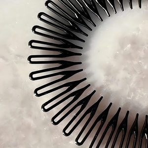 Pince à cheveux élastique en plastique pliable et flexible avec strass, <span class=keywords><strong>peigne</strong></span> latéral pour femme, idéal pour les fêtes, tendance et écologique pour le coiffage - Product Image 5