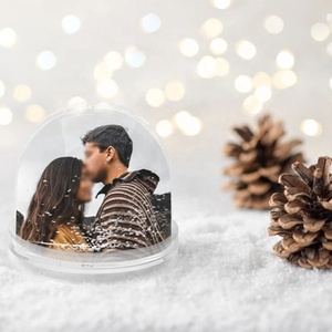 Boule à <span class=keywords><strong>neige</strong></span> en plastique personnalisée souvenir cadre <span class=keywords><strong>photo</strong></span> Marco De Fotos avec sublimation <span class=keywords><strong>effet</strong></span> de paillettes d'eau pour les photos - Product Image 5