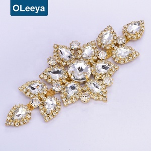 Broches en strass de haute qualité, 6,5x14 cm, en cristal, pour robes de mariée, vente en gros - Product Image 3