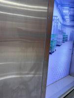 Porte coulissante manuelle à isolation thermique en satin sur mesure, pour entrepôt frigorifique industriel