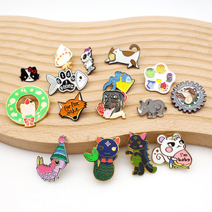 Spille e Distintivi da Bavero a Tema Nastro Musicale 'All You Kpop Need Is', Gioielli Divertenti, Regalo, Spille Smaltate Personalizzate per Bambini e Amici - Product Image 6