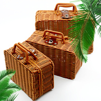 Panier de rangement alimentaire en rotin tressé fait main, finition brillante, petit format rectangulaire, design Japandi, marron et rouge, vente en gros