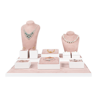 Accessoires de présentation de bijoux haut de gamme personnalisés en microfibre rose à motif floral pour bagues, colliers, breloques, bracelets et boucles d'oreilles