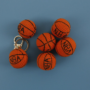 Mini llavero de baloncesto de <span class=keywords><strong>ganchillo</strong></span> hecho a mano <span class=keywords><strong>para</strong></span> decoración de mochila <span class=keywords><strong>para</strong></span> Navidad-<span class=keywords><strong>Comprar</strong></span> Mini llavero de baloncesto de <span class=keywords><strong>ganchillo</strong></span> - Product Image 1
