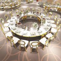 Vente en gros de tables à manger en acier inoxydable doré avec miroir dominant et chaises de banquet pour mariage, événement et fête