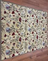 Handgetufteter Wollteppich Umweltfreundlich Antistatisch Rutschfest Mittellanger Flor Beige-Rot Blumenmuster Indischer Handgefertigter Kelim-Teppich Wohnzimmer