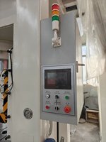 Presse hydraulique à cadre fermé ISO CE à double cylindre anti-excentrique avec moteur et pompe PLC pour le traitement des métaux : Précision et Efficacité