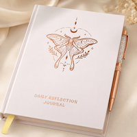 Carnet de réflexion quotidienne à couverture rigide, rose poudré, or rose, motif chrysalide lunaire et lune, gaufré, coffret cadeau avec stylo, vente en gros