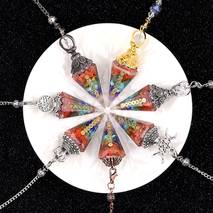 Gran oferta resina Multi estilo 7 Chakra péndulo de piedra triturada Natural con cadena de Metal para adivinación hipnosis curación alma joyería - Product Image 1