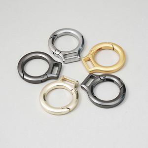 Exquisite <b>Key</b> <b>Ring</b> Zinc Alloy Creative Car Keychain Modern Art Design For <b>Men</b> And Women - Product Image 2