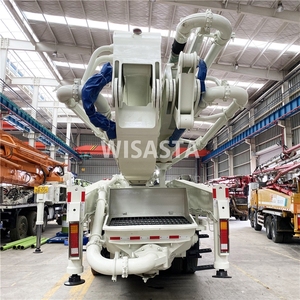 Camión Bomba de Concreto Usado Zoomlion Benz Actros 8X4 con Chasis y Pluma de 56m en Venta - Product Image 4