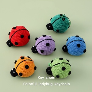 Llavero de mariquita de ganchillo inspirado en el bosque, mariquita de siete puntos, accesorio para mochila infantil, hecho a mano para niñas pequeñas - Product Image 1