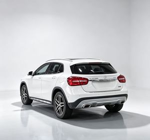 SUV de luxe <span class=keywords><strong>Mercedes</strong></span>-Benz <span class=keywords><strong>GLA</strong></span> <span class=keywords><strong>220</strong></span> 4MATIC AWD 2017 |   Éclairage ambiant 64 couleurs |   Exportation automobile chinoise - Product Image 5