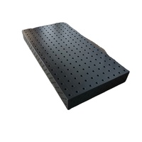 Système de table de soudage modulaire nitruré avec trous de 28 mm et blocs de connexion pour l'extension de grandes zones de travail