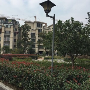 Lámpara de Jardín LED Solar de Aleación de Aluminio 24V, Luz de Camino para Exteriores, para Patio, Jardín y Paisajismo - Product Image 2