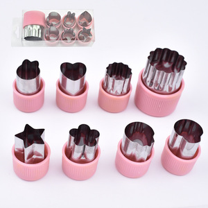 เครื่องตัดผักผลไม้พร้อมแม่พิมพ์สแตนเลสหลากหลายรูปทรงสำหรับตัดผลไม้ ทำเส้นบะหมี่รูปผีเสื้อ และทำบิสกิต - Product Image 6