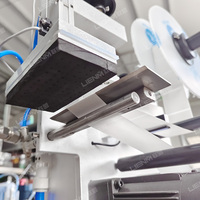 Autocollant de bouteille carrée de flacon semi-automatique de machine d'étiquetage d'usine pour le contrôle personnalisé d'écran tactile de petite entreprise
