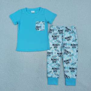 ชุดเสื้อยืดและกางเกงจ็อกเกอร์เด็กผู้ชายลายพิมพ์ MAMA'S BOY จาก RTS Boutique Casual สำหรับฤดูใบไม้ผลิและฤดูใบไม้ร่วง ผลิตจากผ้าฝ้าย 95% และสแปนเด็กซ์ 5% - Product Image 2