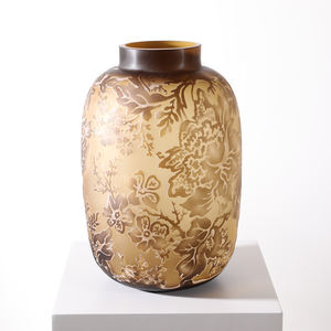 शाश्वत सुरुचिपूर्ण भूरे रंग-सोने के ग्रेडिएंट पुष्प-पैटर्न फ्रॉस्टेड ग्लास वेस ब्राउन-गोल्ड टोन शानदार बेडरूम सजावट - Product Image 2