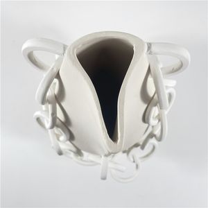 Vase en céramique au design abstrait moderne avec glaçure mate à motif de chaîne complexe élégant pour la décoration de table - Product Image 4
