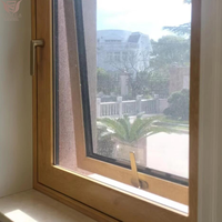 Fenêtre à battant en bois massif avec double vitrage thermique et revêtement en aluminium DEMEA pour projet de remplacement de fenêtres de maison