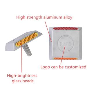 Marcadores de perno de carretera de ojo de gato de aluminio reflectante de seguridad en la carretera marcadores de entrada IP68 impermeables - Product Image 1