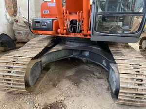 รถขุดไฮดรอลิกมือสอง Hitachi EX200-5 รุ่นปี 2020 น้ำหนัก 20 ตัน พร้อมขาย  ประกอบด้วยเครื่องยนต์ มอเตอร์ PLC ปั๊มหลัก บุ้งกี๋ขนาด 1 เมตร  พร้อมจำหน่าย - Product Image 2