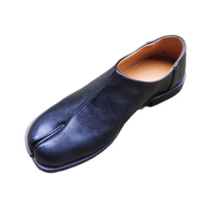 รองเท้าหนังแทบิผู้ชายขายดีประจำปี 2026 ดีไซน์โดดเด่น ระบายอากาศได้ดี หัวรองเท้าทรงเกือกม้า ทันสมัย แยกนิ้วเท้า รองเท้าลำลองหนังแท้ - Product Image 5