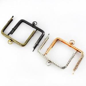 Deepeel BS213 11cm bricolage accessoires de <span class=keywords><strong>couture</strong></span> femmes portefeuille en relief alliage carré sac à main cadre baiser fermoir sac cadre sac à main poignées - Product Image 5