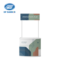 Comptoir d'exposition portable robuste en plastique et aluminium avec dessus pliable accordéon pour stockage interne