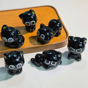 จี้เรซิ่นรูปแมวดำตาโตน่ารัก การ์ตูนจิ๋ว ของตกแต่ง DIY สำหรับทำพวงกุญแจ กาวครีม ของตกแต่งเคสมือถือ งานฝีมือ - Product Image 3