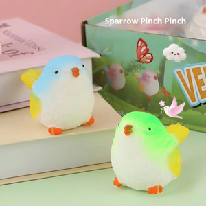 Jouet à presser Sparrow, jouet sensoriel, soulagement du stress, soulagement de l'anxiété, oiseau créatif, poupée, jouet de bureau pour les jeunes - Product Image 4