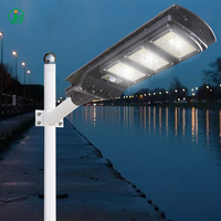Réverbère solaire extérieur à énergie solaire étanche ABS IP65 tout en un réverbère solaire à LED à capteur de mouvement intégré