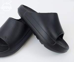 3986 Chaussons et sandales à enfiler unisexes à tige haute, à bout fermé, en EVA souple de Thaïlande, à semelle plateforme en EVA souple, antidérapants, pour la maison, décontractés et imperméables - Product Image 1