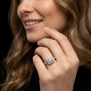 Anillo de Compromiso de Diamante Cultivado en Laboratorio con Corte Brillante de Lujo, con Pavé y Baño de Oro Rosa para Mujer, Ideal para Fiestas y Bodas - Product Image 1