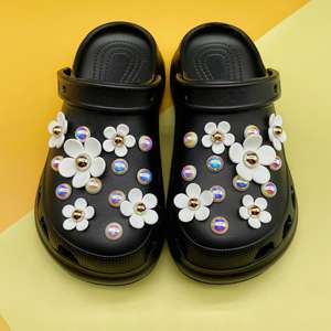 Vendre par ensemble nouveau 3D chaussure breloques fleurs papillon bijoux perle femmes filles enfants fête faveur cadeaux chaussures décorations chaussures breloques - Product Image 2