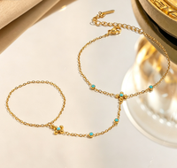 Nouveauté estivale : Chaîne de doigt en zircon de luxe léger, design de niche, bijoux tendance pour femme en acier inoxydable plaqué or 18 carats