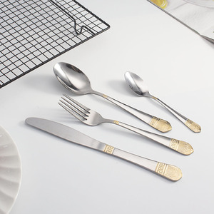 <span class=keywords><strong>En</strong></span> gros 4pcs <span class=keywords><strong>Argent</strong></span> <span class=keywords><strong>En</strong></span> Acier Inoxydable <span class=keywords><strong>Couverts</strong></span> Western Restaurant Utilisé Cuillère Fourchette Couteau - Product Image 3