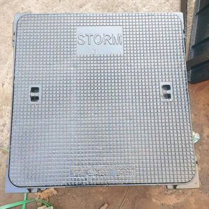 Couvercle de regard rond en <span class=keywords><strong>fonte</strong></span> ductile, peint en noir, application de sécurité routière, dimensions 20-3000 mm, quantité minimale de commande 1 pièce - Product Image 4