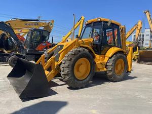 Retroexcavadora JCB 4CX usada de buena calidad y bajo precio con tracción en las cuatro ruedas, bomba hidráulica y motor en oferta. - Product Image 3