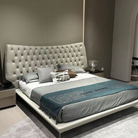 Nouveau design de cadre de lit Chesterfield en cuir avec boutons Lit King Size Ensemble de meubles de chambre à coucher principale de luxe avec panneau de tête de lit haute