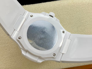 Montre Sportive Homme 2025 avec Cadran Dégradé de Haute Qualité, Précision Horlogère Durable, Idéale pour les Sorties Quotidiennes et les Activités Sportives - Product Image 4