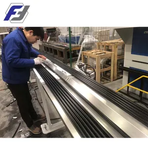 Ligne de production de tuyaux/profilés en plastique PVC/PE métal cuivre aluminium