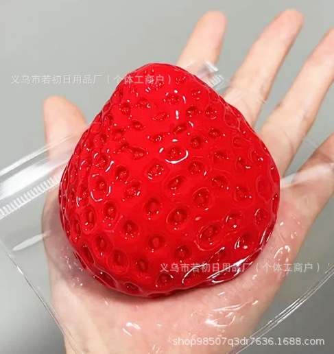 Red oversized strawberry-110g