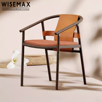 Meubles WISEMAX meubles de maison minimalistes modernes lumière luxe cadre en bois de frêne selle chaise de salle à manger en cuir pour salle à manger hôtel