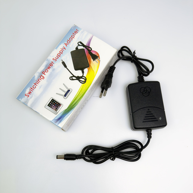 Factory Supply 5V 2A 10W AC to DC Switching Power Supply Adapter with US/EU Plug and 1m Cable for LED Strip Lamp