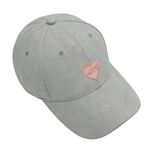 Gorra de Béisbol Bordada con la Palabra LOVE de 6 Paneles, Gorra Ligera Ajustable, Gorra Casual para el Sol, para Uso Diario, Compras y Actividades al Aire Libre - Product Image 3