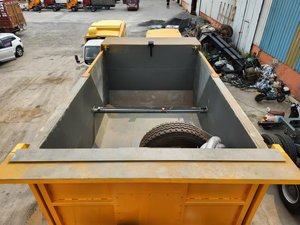 Camion pulvérisateur d'asphalte synchrone 8000L pour la construction de routes et autoroutes avec moteur Cummins à faible coût d'entretien - Product Image 6