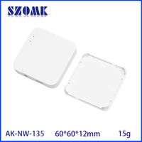 Boîtier électronique ABS blanc 60x60x12mm pour capteurs, passerelles de contrôle, cartes PCB et dispositifs IoT compacts